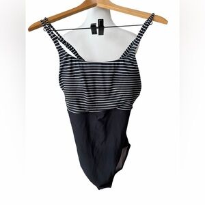 Speedo Black & White Stripe One-Piece Swimsuit Open Back Size 12